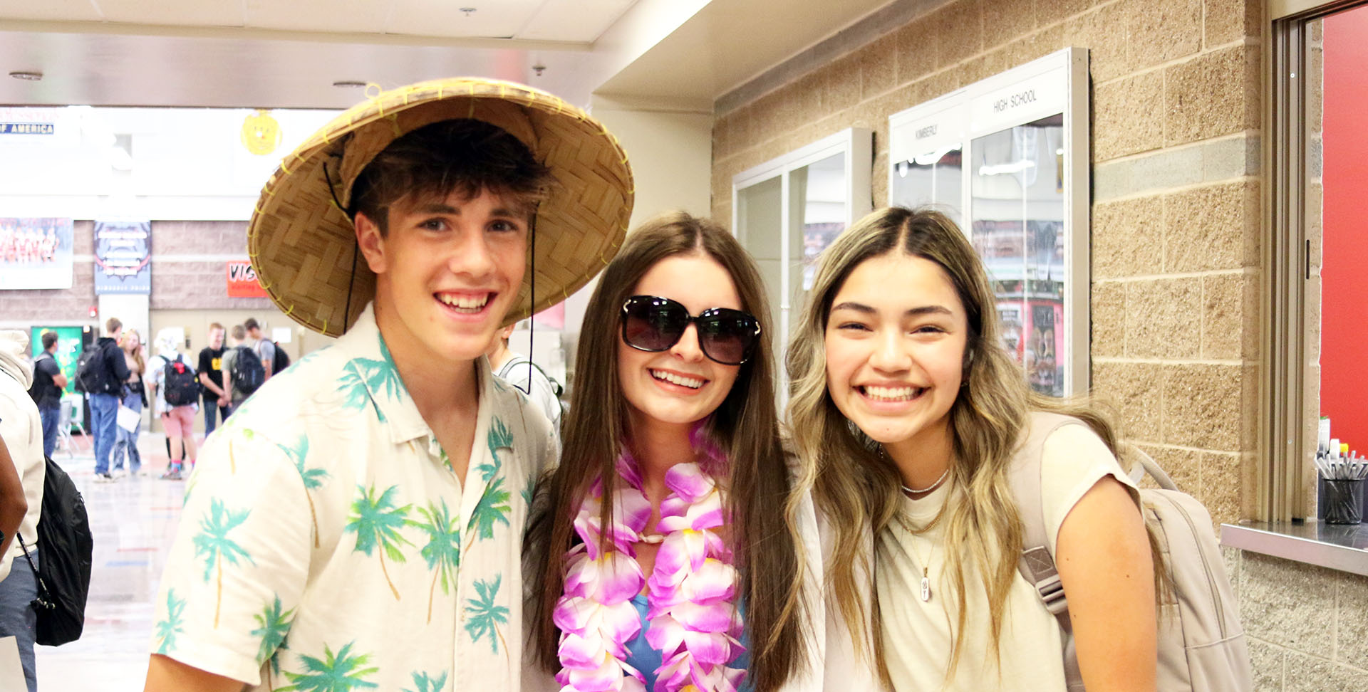 Tacky Tourists | Photo by Madison Shetler